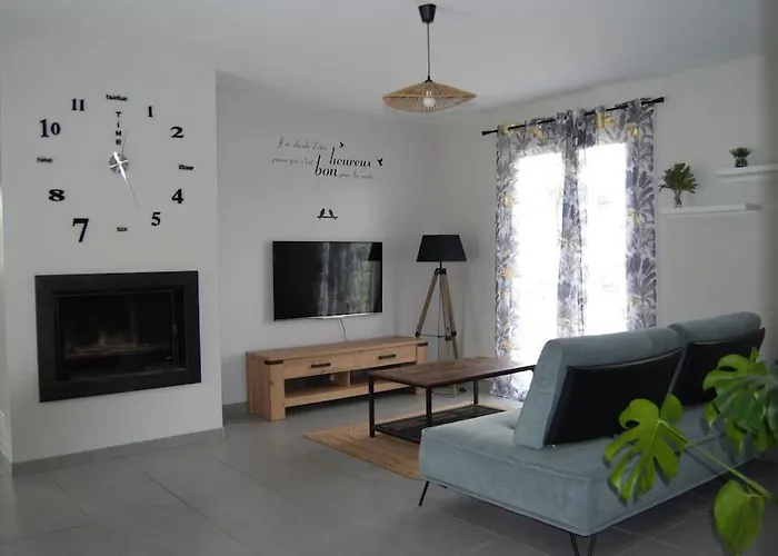 Ac Interlude Villa *