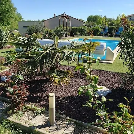 فيلة Ac Interlude Castelnau-de-Montmiral