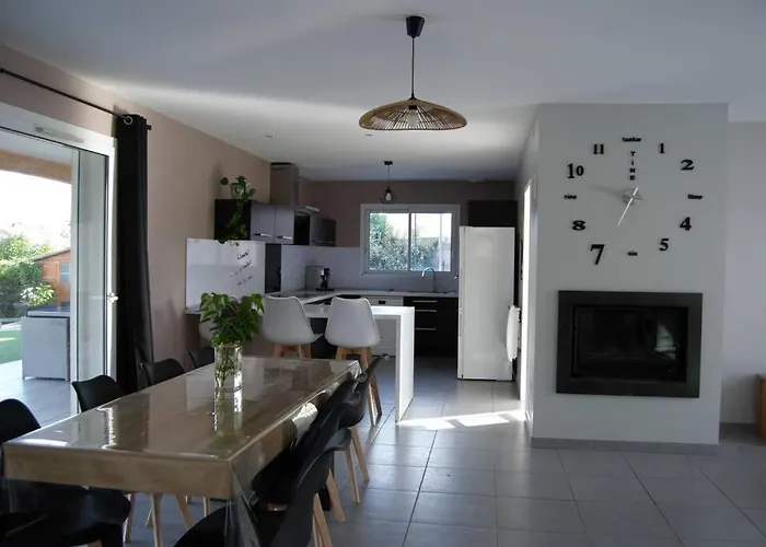 Ac Interlude * Castelnau-de-Montmiral